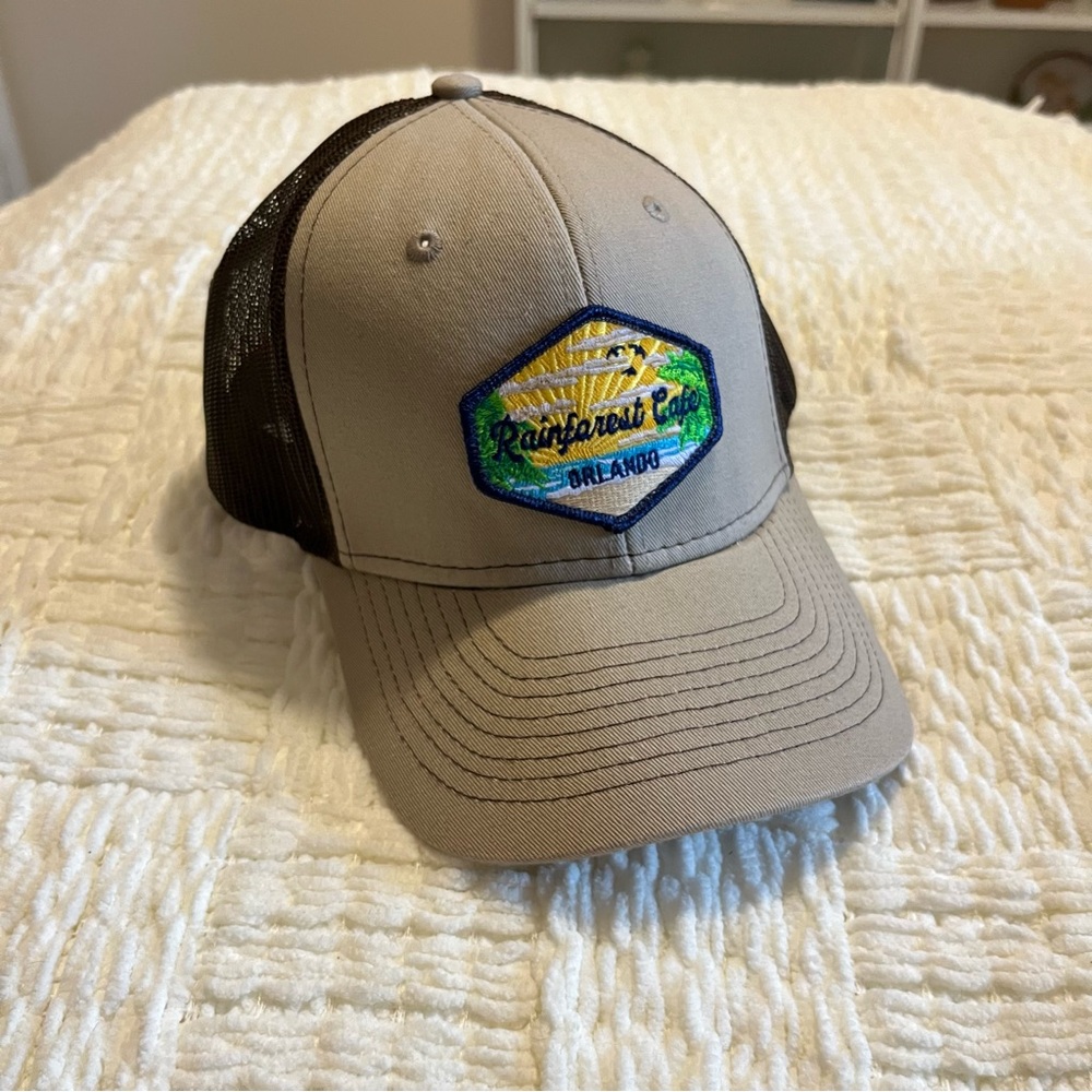 Rainforest Cafe Mesh Snapback Adjustable Trucker Cap Hat Tan And Brown ORLANDO